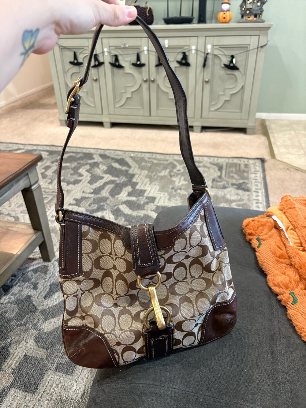 Coach Hamptons signature clip hobo Canvas Shoulder Bag with Gold Hardware